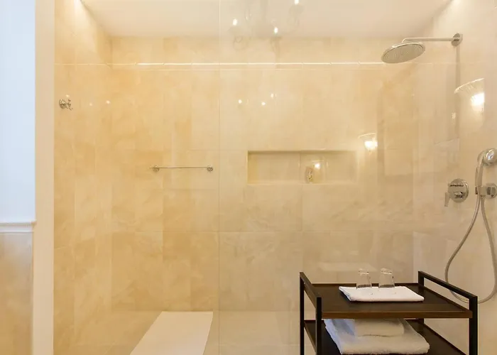 Tivoli Double * Laibach